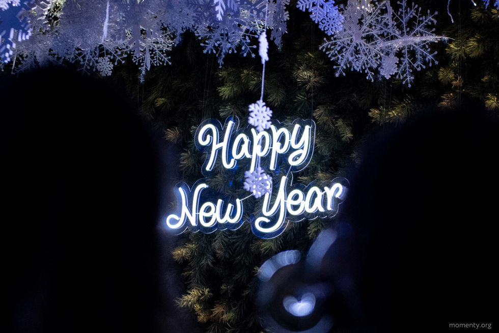 Известных журналистов собрали на&nbsp;секретную вечеринку. Узнали их&nbsp;главные ошибки года