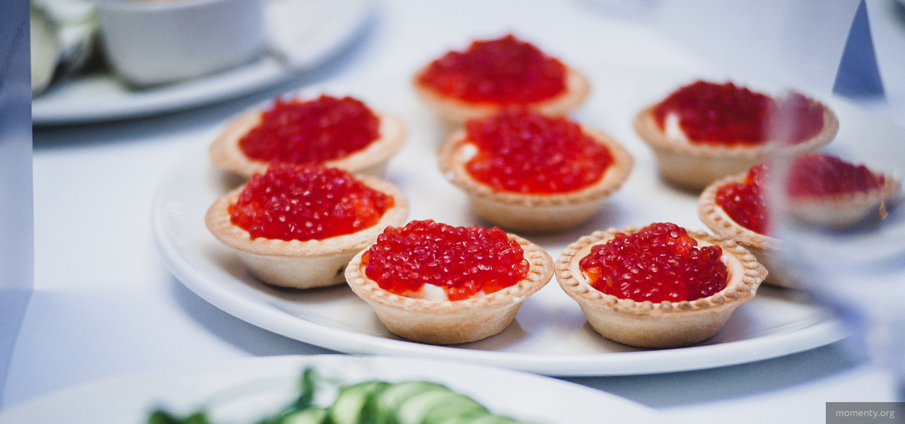 Продавцы икры впервые отказываются повышать ее стоимость. «Мы же не таксисты» Продавцы икры впервые отказываются повышать ее стоимость. «Мы же не таксисты»