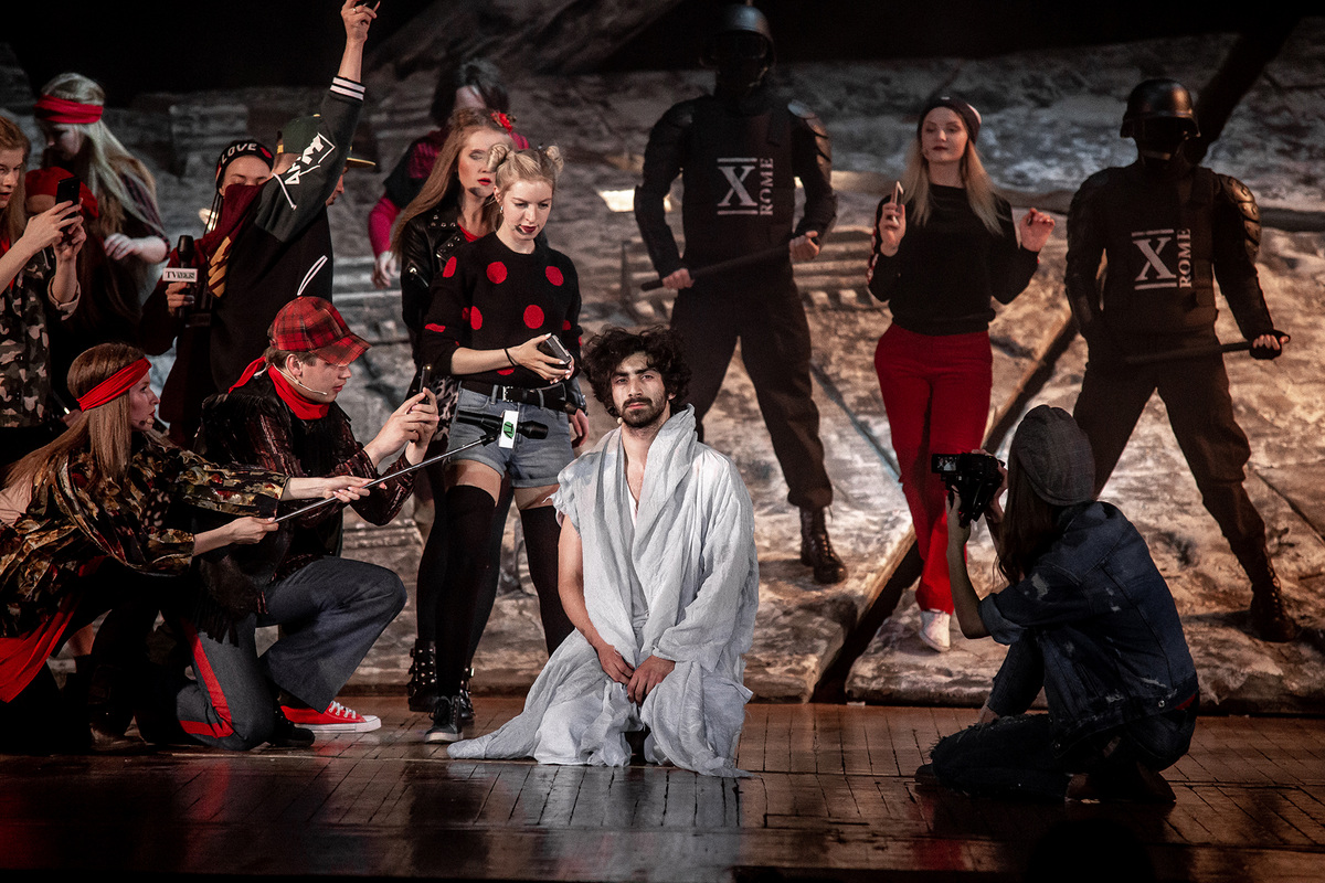 Рок-опера Jesus Christ Superstar в постановке Пермского Академического Театра. 17 июня. Рок-опера Jesus Christ Superstar в постановке Пермского Академического Театра. 17 июня.