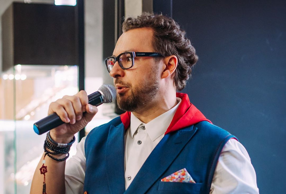 Бьюти-монополист развернул торговлю под боком у любимого дизайнера звезд Бьюти-монополист развернул торговлю под боком у любимого дизайнера звезд