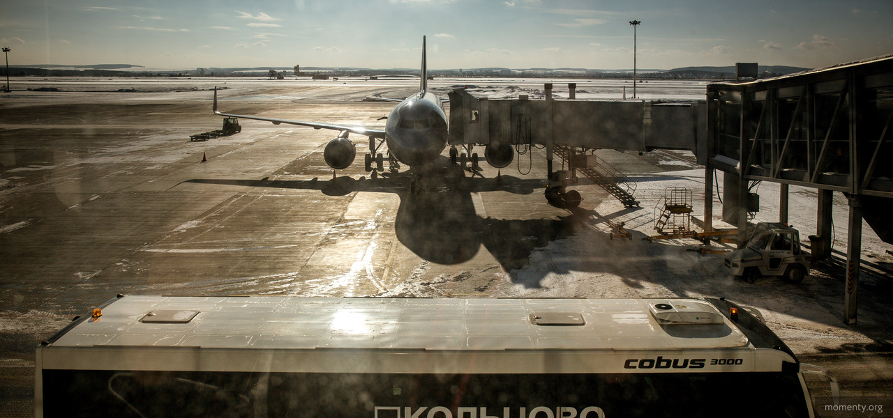 Рейсы, прилетающие в Кольцово, разворачивают в Челябинск и Тюмень Рейсы, прилетающие в Кольцово, разворачивают в Челябинск и Тюмень