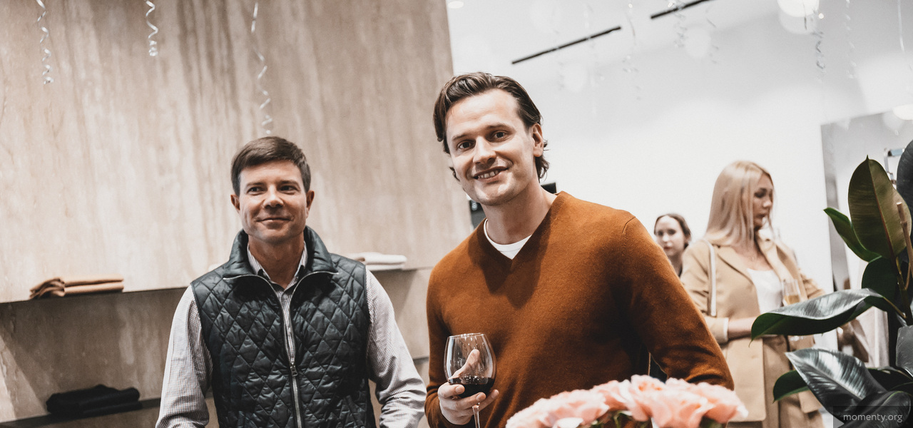 Сооснователь фэшн-империи назначил фанатам встречу за деньги Сооснователь фэшн-империи назначил фанатам встречу за деньги