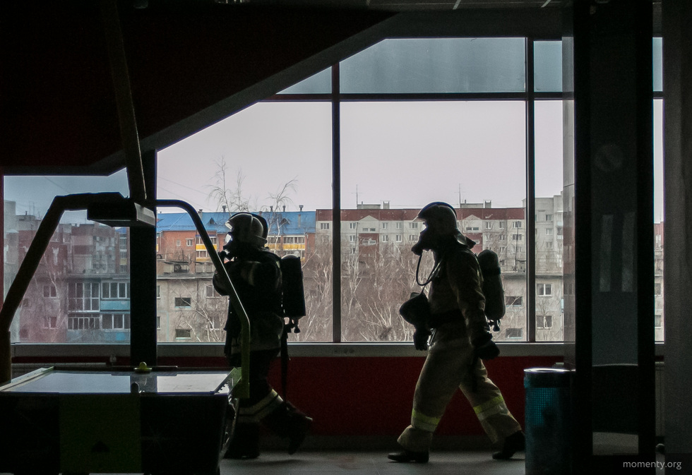 В центре Екатеринбурга эвакуируют элитную гимназию. ВИДЕО В центре Екатеринбурга эвакуируют элитную гимназию. ВИДЕО