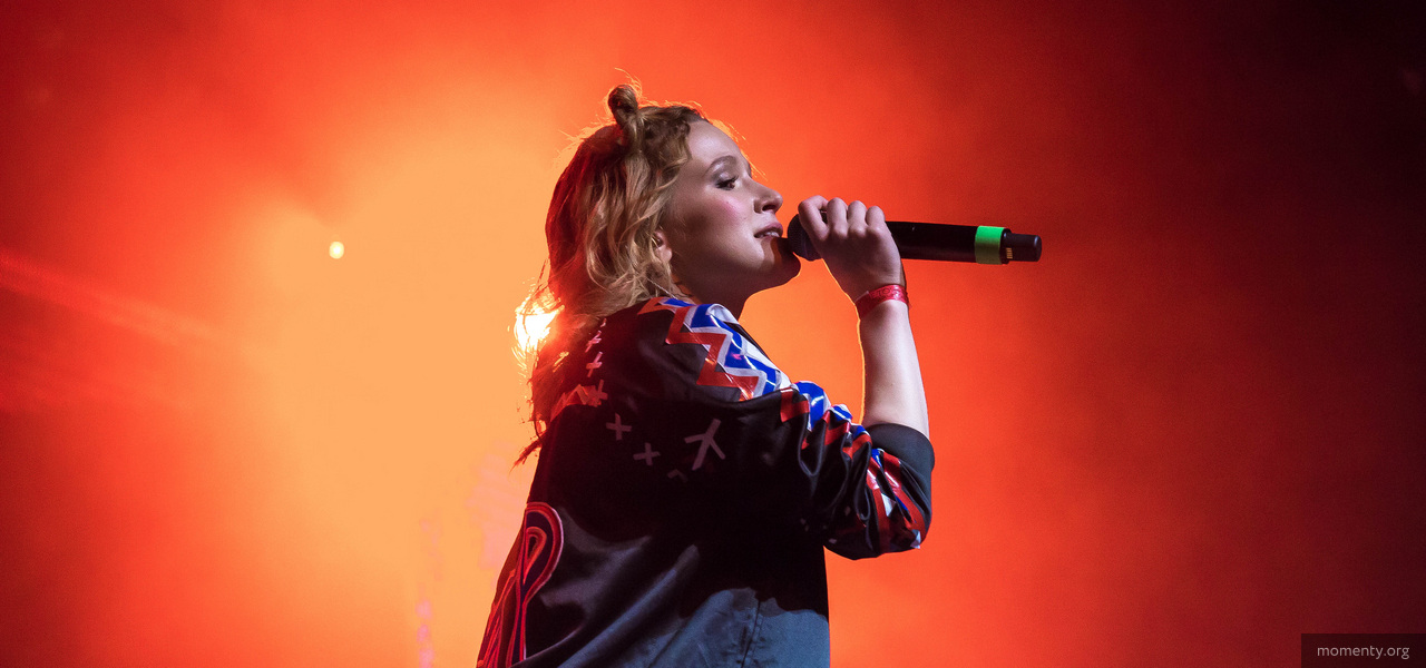 Монеточку попросили преподавать в школе Монеточку попросили преподавать в школе