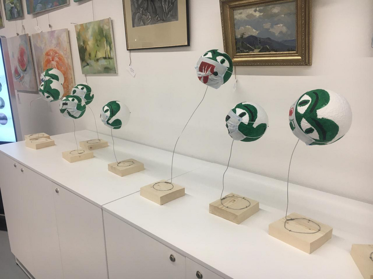 Инсталляция Баженова в «Синара Центре» Инсталляция Баженова в «Синара Центре»