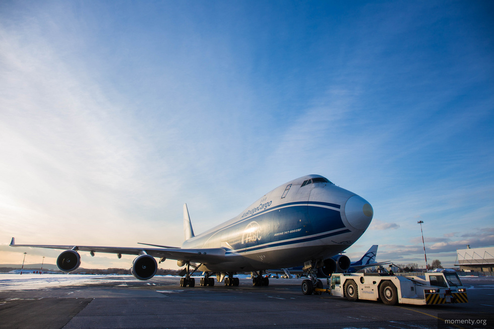 Прямые перелеты с Урала в Европу под угрозой срыва. Авиакомпания сокращает своих сотрудников Прямые перелеты с Урала в Европу под угрозой срыва. Авиакомпания сокращает своих сотрудников