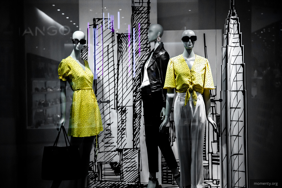 Продавцы одежды готовятся к кризису. «Люди заняты выживанием» Продавцы одежды готовятся к кризису. «Люди заняты выживанием»