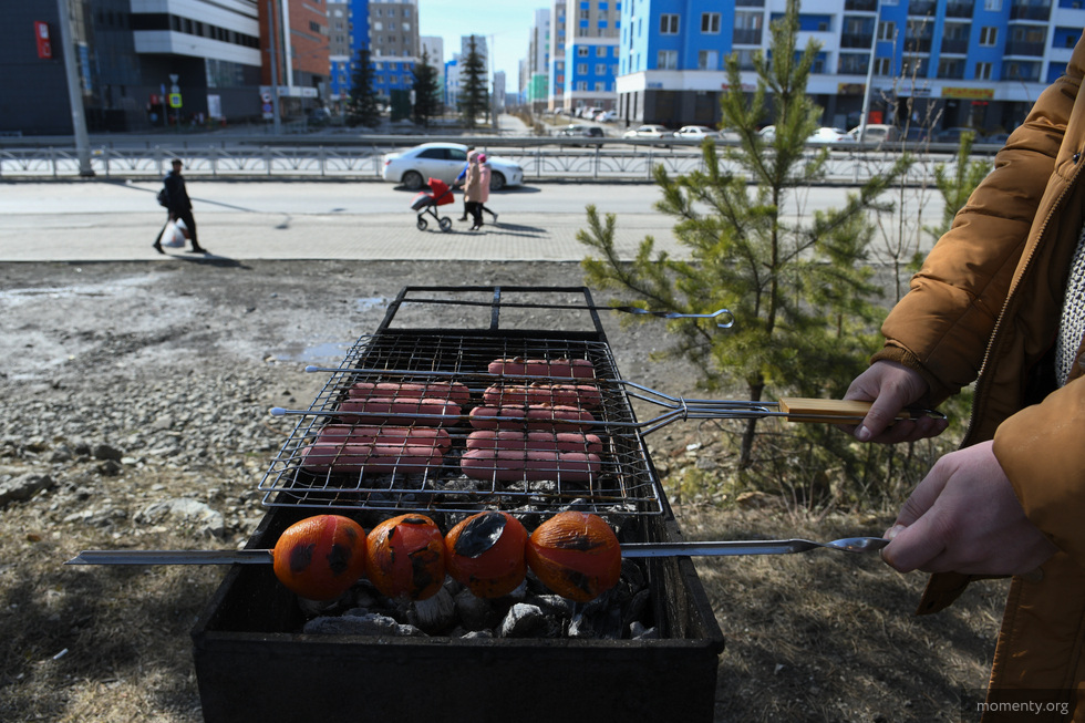 Горожане игнорируют рекомендации оставаться дома. Бронируют беседки для шашлыков Горожане игнорируют рекомендации оставаться дома. Бронируют беседки для шашлыков