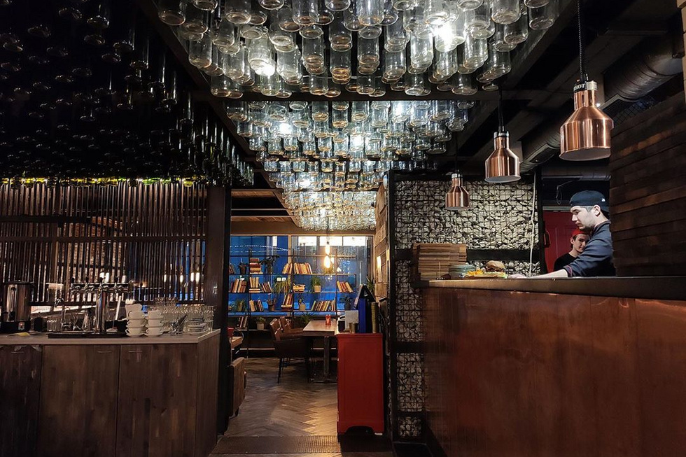 Бизнесмен выкупил ресторан за две недели до карантина. «Будет шанс получить большую долю рынка» Бизнесмен выкупил ресторан за две недели до карантина. «Будет шанс получить большую долю рынка»