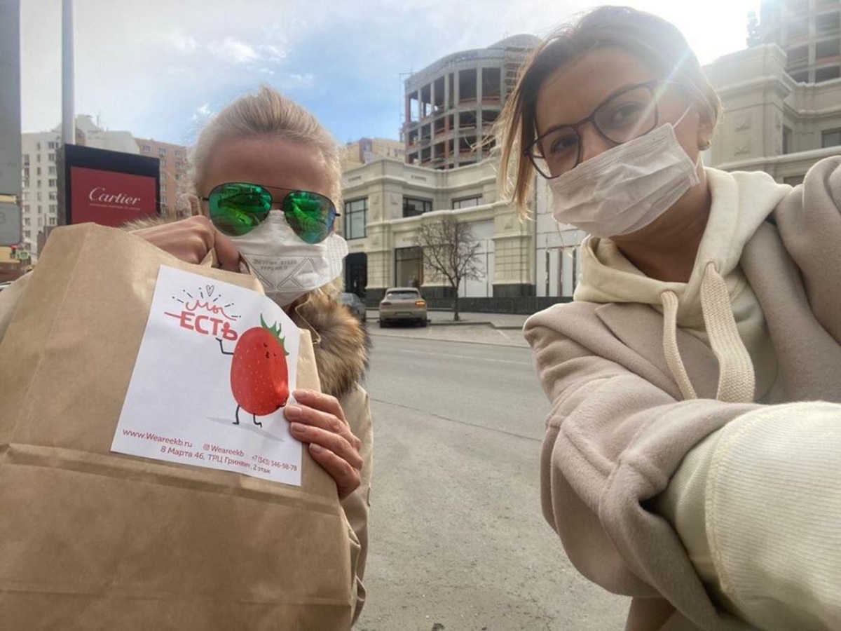 Татьяна Заводовская привезла заказ жителям Тихвина. Татьяна Заводовская привезла заказ жителям Тихвина.