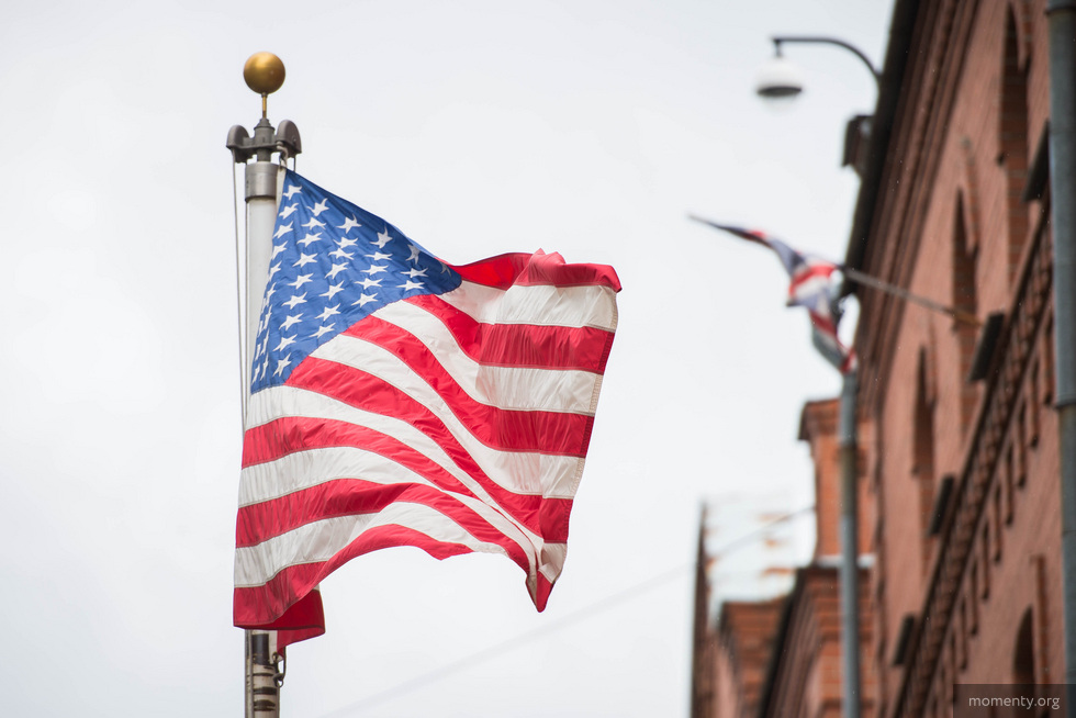 Уральцы рискуют остаться без грин-карт и рабочих виз в США Уральцы рискуют остаться без грин-карт и рабочих виз в США