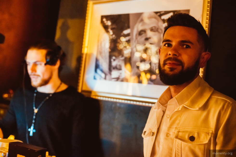 Шоумены не могут получить помощи от государства в пандемию. «Что тебе мешает снять коттедж и по списку пускать» Шоумены не могут получить помощи от государства в пандемию. «Что тебе мешает снять коттедж и по списку пускать»