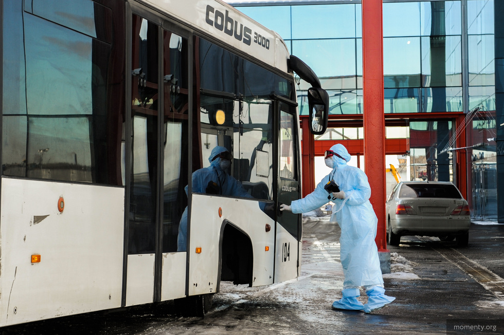 Застрявшие за границей русские летят через Белоруссию, чтобы не попасть в обсерватор Застрявшие за границей русские летят через Белоруссию, чтобы не попасть в обсерватор