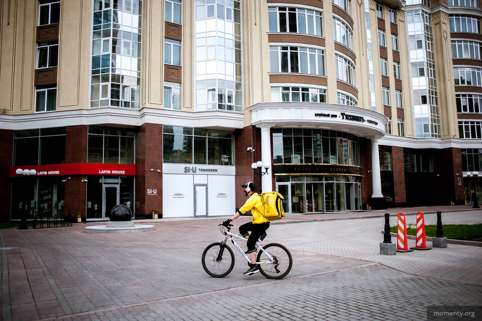 Влиятельные бизнесмены под боком у «Тихвина» открыли ресторан, основная цель которого — не еда Влиятельные бизнесмены под боком у «Тихвина» открыли ресторан, основная цель которого — не еда