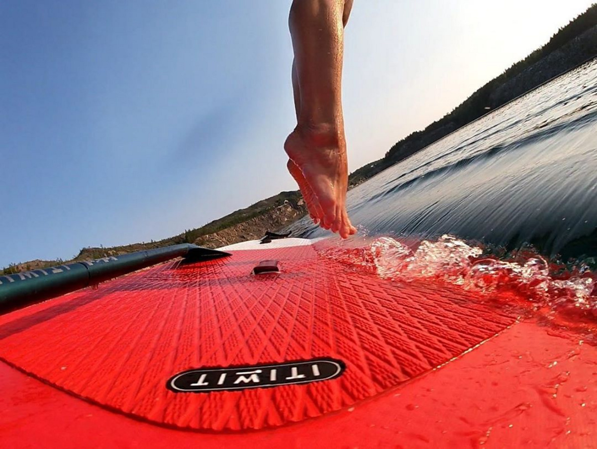 Во аномально жарное лето уральцы увлеклись сапсерфингом. Очередь приходится ждать несколько дней Во аномально жарное лето уральцы увлеклись сапсерфингом. Очередь приходится ждать несколько дней