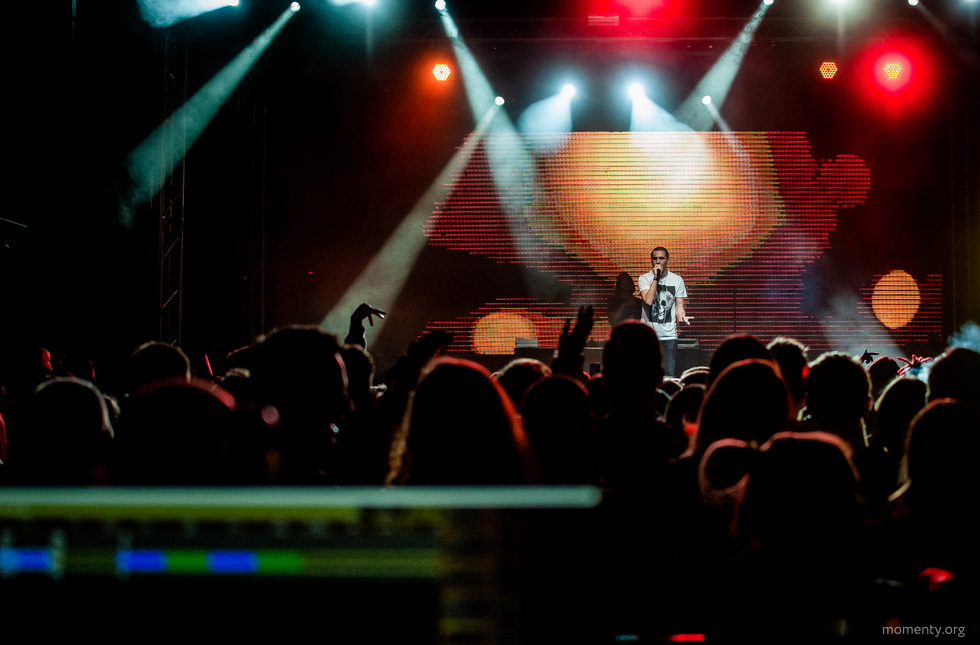 Первые концерты «Телеклуба» под угрозой срыва. Оборудование заблокировано в грузовике Первые концерты «Телеклуба» под угрозой срыва. Оборудование заблокировано в грузовике