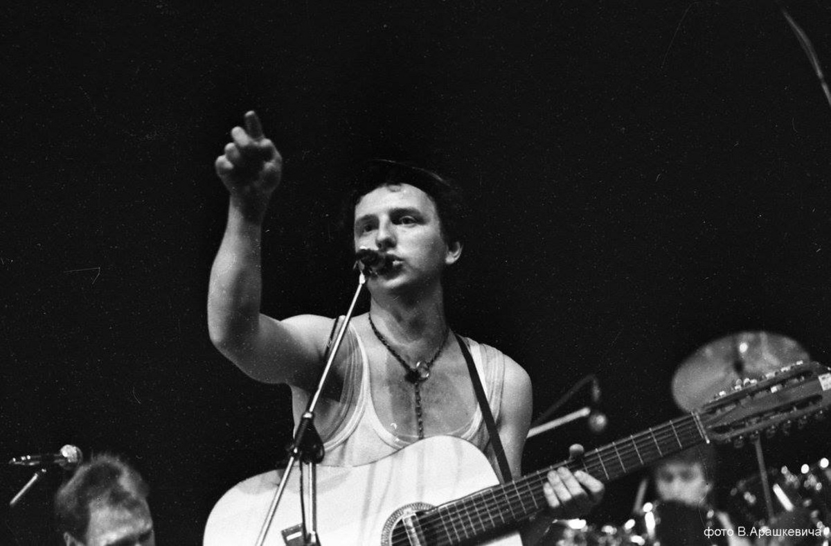 Владимир Шахрин на&nbsp;первом фестивале Свердловского рок-клуба, 1986 год.