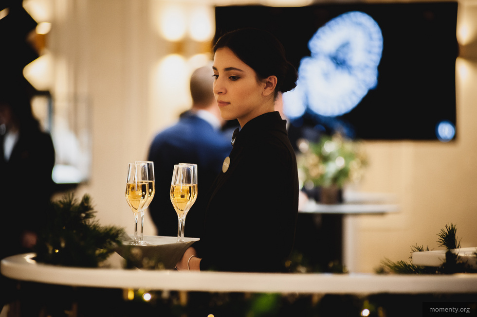 Компания Moet Hennessy будет поставлять шампанское с особой маркировкой Компания Moet Hennessy будет поставлять шампанское с особой маркировкой