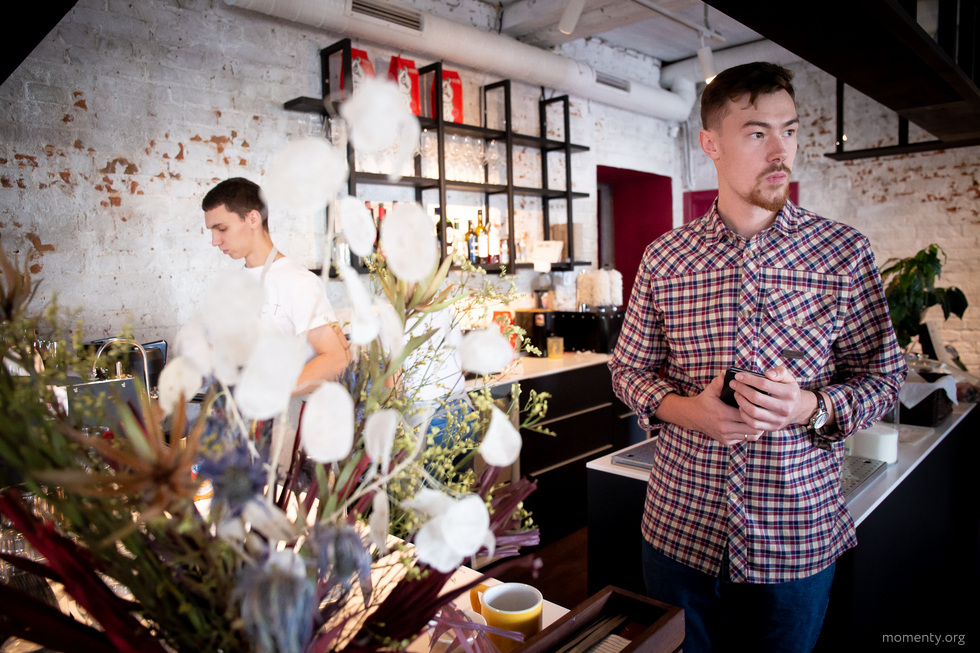 От гостей модного бистро спрятали кофе и шампанское От гостей модного бистро спрятали кофе и шампанское