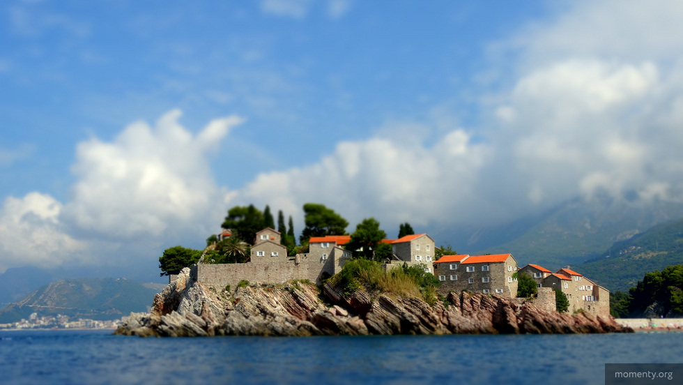 Черногория ужесточила условия въезда для иностранцев Черногория ужесточила условия въезда для иностранцев