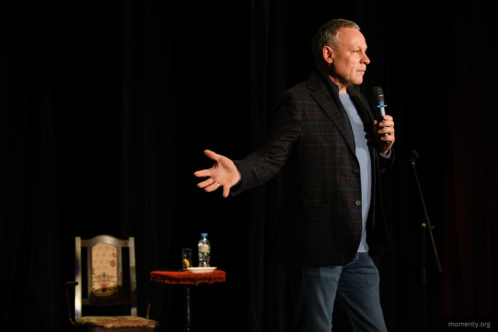 Сергей Жигунов рассказал уральцам тайны съемок «Моей прекрасной няни» Сергей Жигунов рассказал уральцам тайны съемок «Моей прекрасной няни»