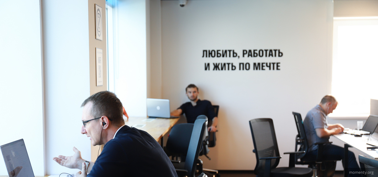 Уральский бизнес вводит привилегии для привитых сотрудников
