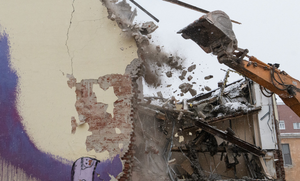 Ночной снос старинного здания не согласовали с городскими властями Ночной снос старинного здания не согласовали с городскими властями