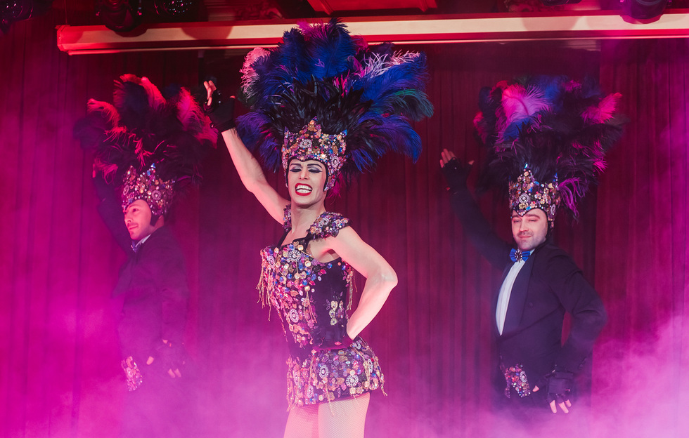 Уральская травести-звезда закатит праздник для тех, кто остался без новогоднего корпоратива