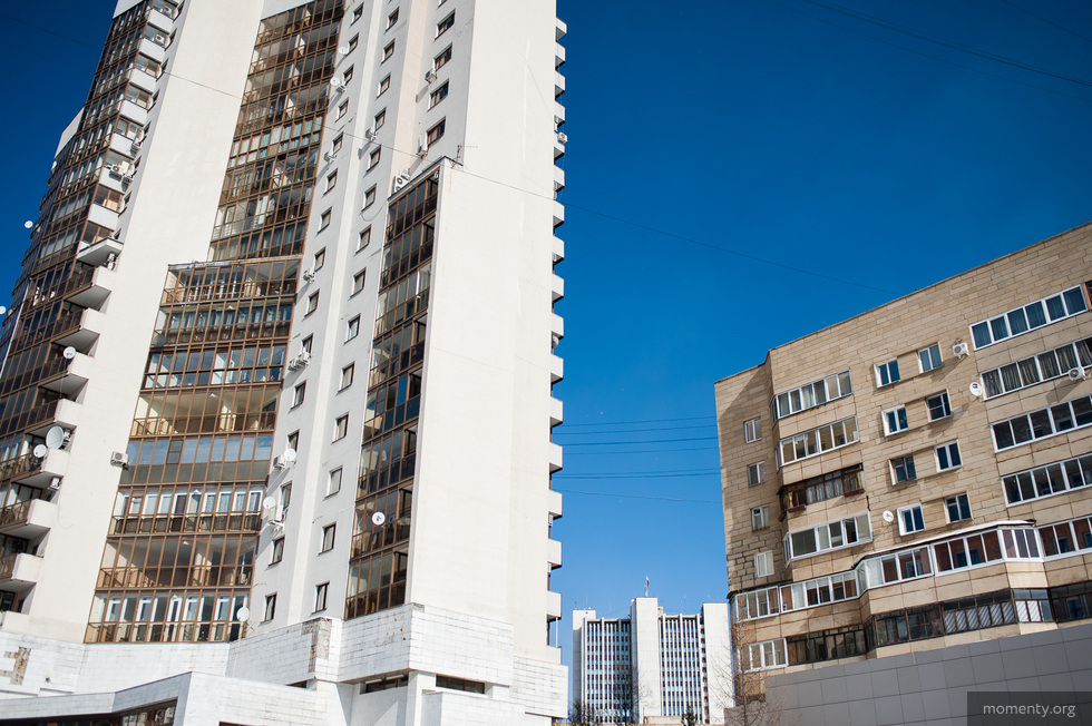 Известные бизнесмены Екатеринбурга своими силами украсили дом к&nbsp;Новому году