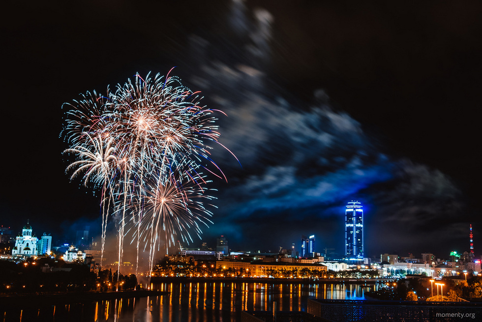 Екатеринбург отметит 300-летие с маскарадами и инсталляциями на воде Екатеринбург отметит 300-летие с маскарадами и инсталляциями на воде