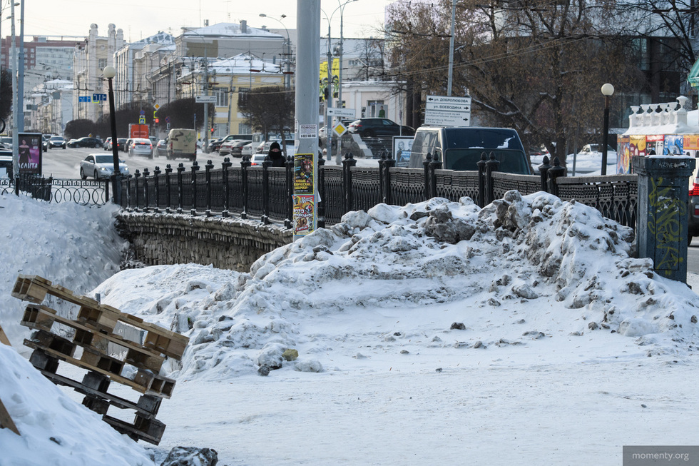 Мост в&nbsp;центре Екатеринбурга закроют на&nbsp;несколько месяцев из-за ремонта