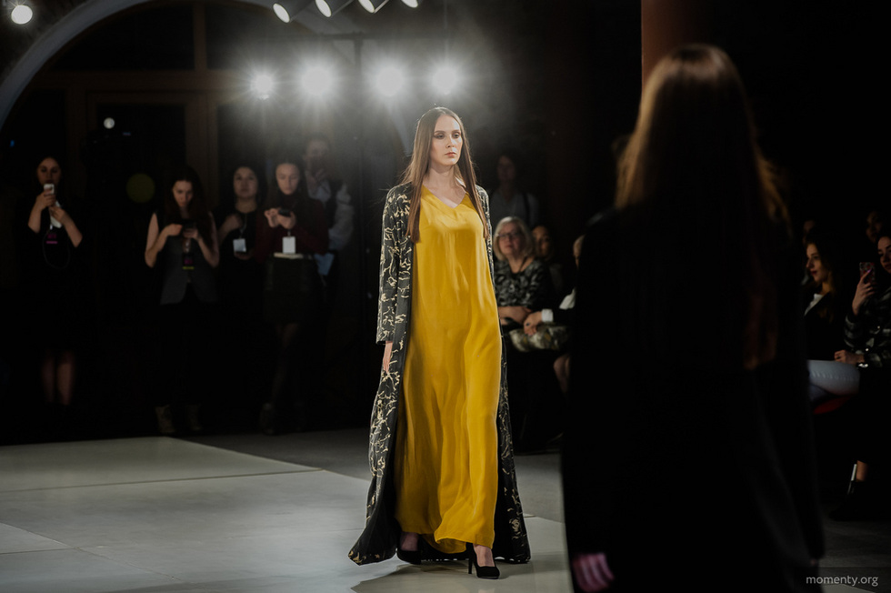 Фешн-гиганты переведут неделю-моды в онлайн формат Фешн-гиганты переведут неделю-моды в онлайн формат