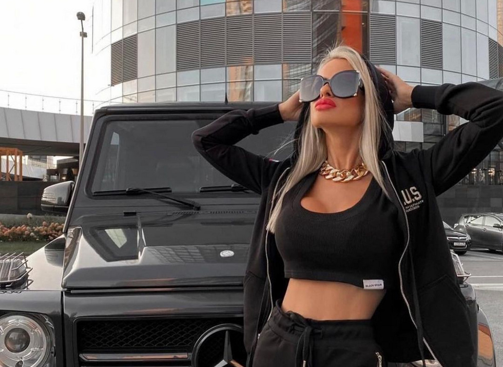 На владелицу уральского Black Star Wear ополчились из-за одежды с российской символикой На владелицу уральского Black Star Wear ополчились из-за одежды с российской символикой