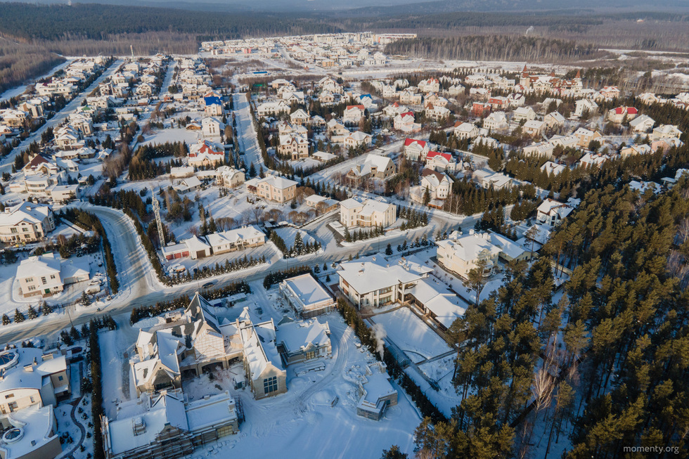 В элитном поселке Екатеринбурга продают резиденцию за 200 миллионов рублей В элитном поселке Екатеринбурга продают резиденцию за 200 миллионов рублей