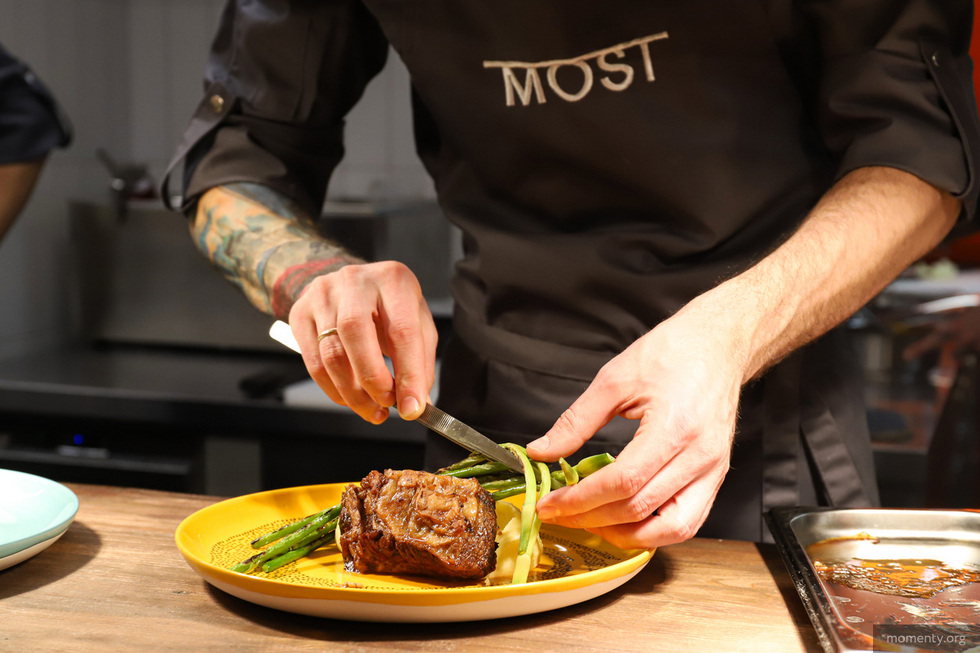 Рестораны Екатеринбурга отметили День стейка специальным меню Рестораны Екатеринбурга отметили День стейка специальным меню