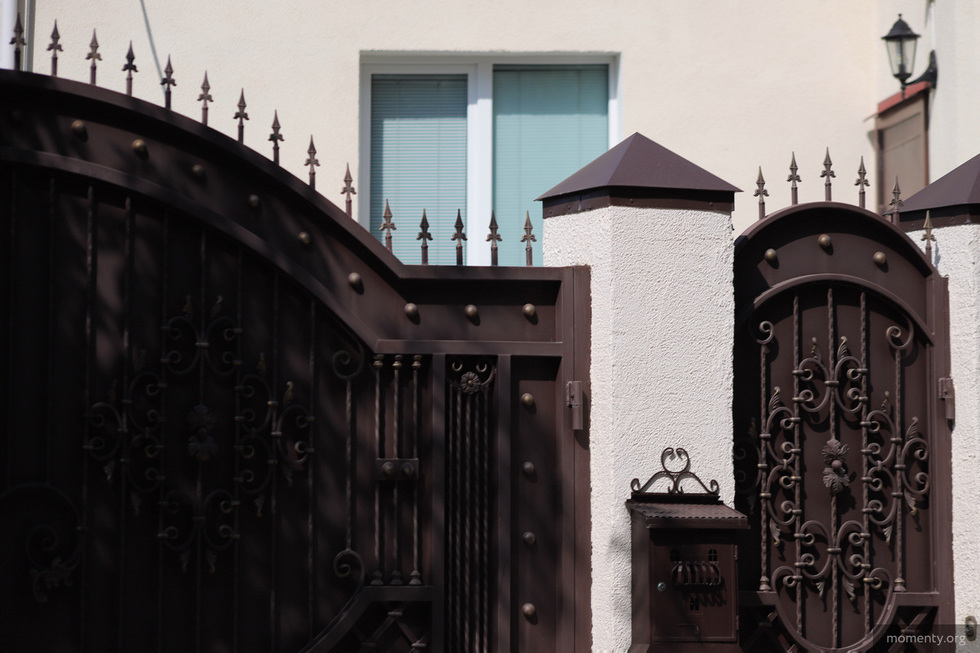 Под Екатеринбургом на продажу выставили элитный особняк за 130 миллионов рублей Под Екатеринбургом на продажу выставили элитный особняк за 130 миллионов рублей