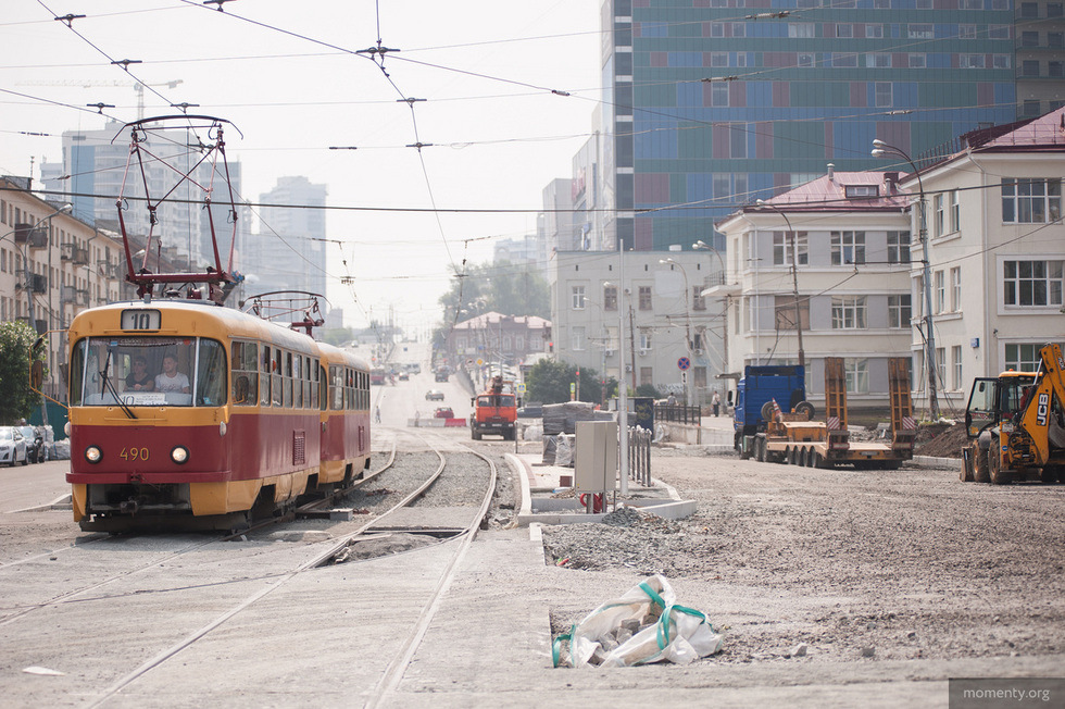 В центре Екатеринбурга перекроют движение по двум улицам на майские праздники В центре Екатеринбурга перекроют движение по двум улицам на майские праздники