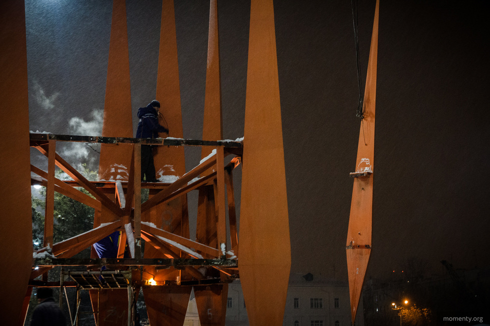 В мэрии отказались от возвращения Краснознаменной группы на Плотинку В мэрии отказались от возвращения Краснознаменной группы на Плотинку