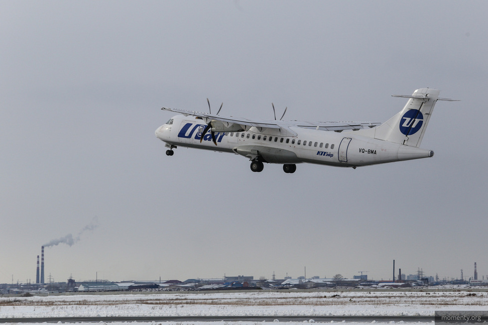 В самолет авиакомпании Utair, летевший из Екатеринбурга в Сургут, попала молния В самолет авиакомпании Utair, летевший из Екатеринбурга в Сургут, попала молния