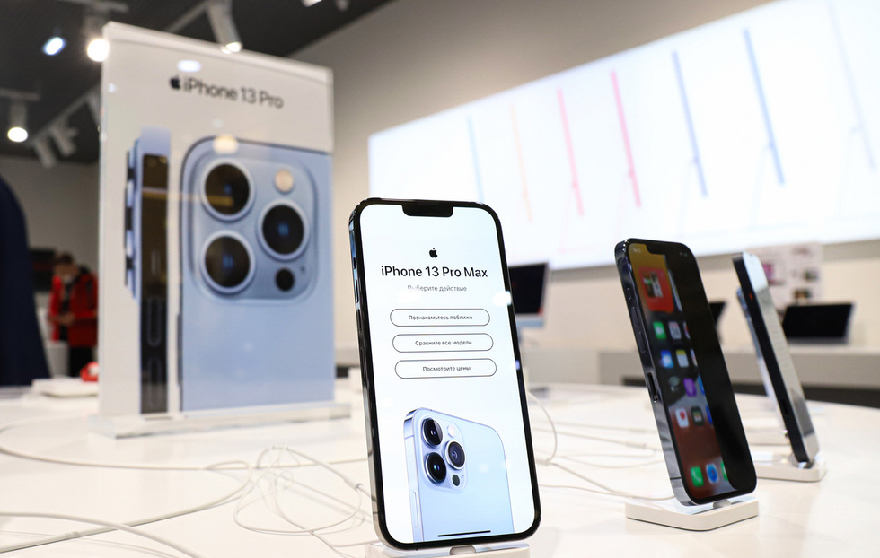 Онлайн-магазины начали снижать цены на iPhone