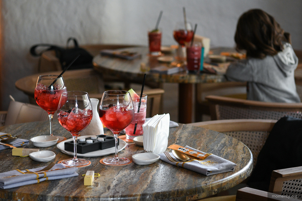 Вечеринки с суши-роботами, диджеи и празднование лета. Гастроновости Екатеринбурга Вечеринки с суши-роботами, диджеи и празднование лета. Гастроновости Екатеринбурга