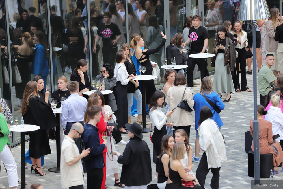 McDonald`s, репетиторство и телевидение. Кем работали представители уральской элиты в студенческие годы McDonald`s, репетиторство и телевидение. Кем работали представители уральской элиты в студенческие годы