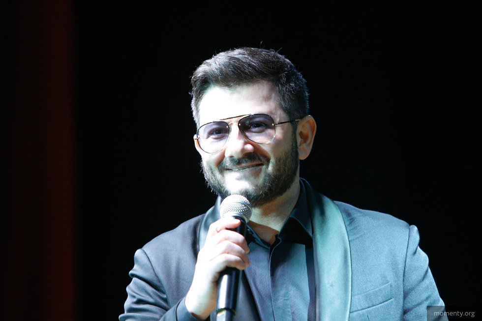 Михаил Галустян засветился в рекламе детейлинг-центра сына владельца РМК Михаил Галустян засветился в рекламе детейлинг-центра сына владельца РМК