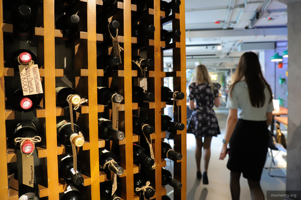 В супермаркетах Екатеринбурга начали избавляться от элитного вина В супермаркетах Екатеринбурга начали избавляться от элитного вина