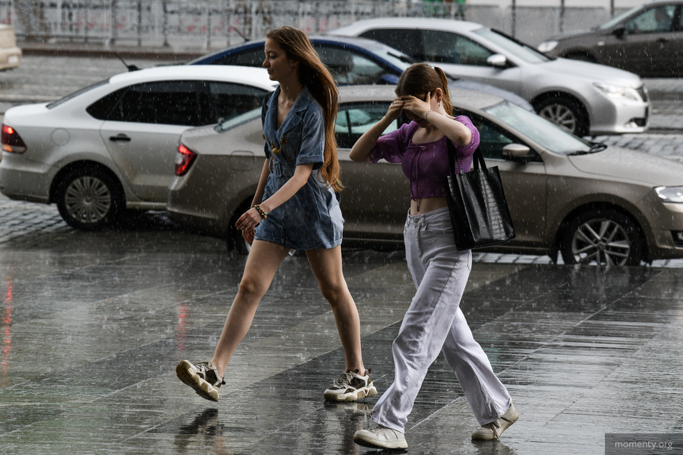 Синоптики пообещали дожди и грозы на Урале. Сколько продержится непогода Синоптики пообещали дожди и грозы на Урале. Сколько продержится непогода