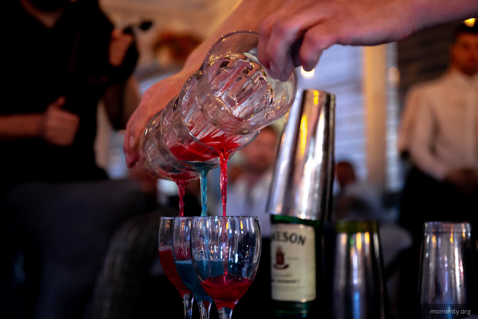 Тюменский ресторатор откроет бар-рюмочную в Екатеринбурге Тюменский ресторатор откроет бар-рюмочную в Екатеринбурге