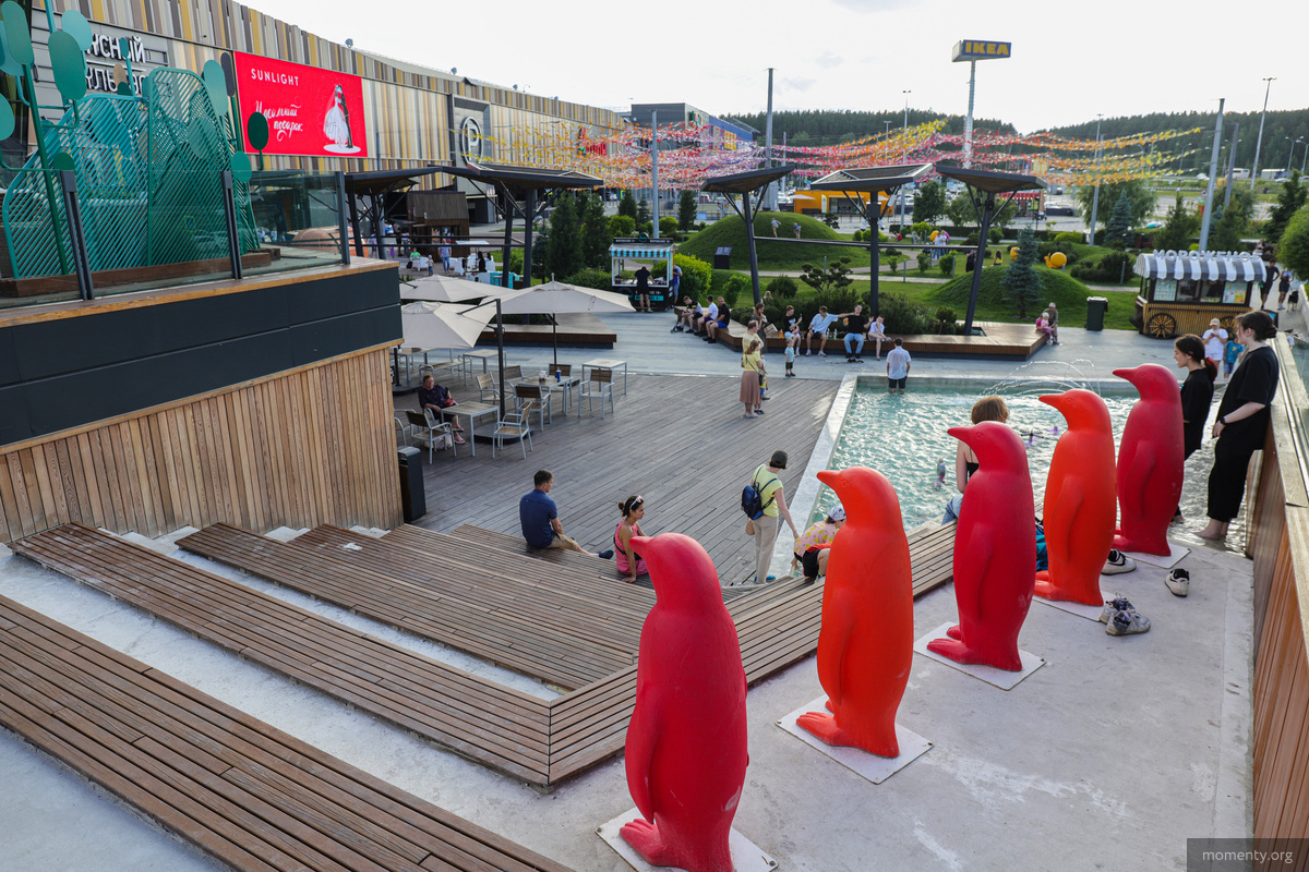 Тут рядом и МЕГА, и Леруа Мерлен, и центр. В общем все, что нужно для комфортной жизни Тут рядом и МЕГА, и Леруа Мерлен, и центр. В общем все, что нужно для комфортной жизни