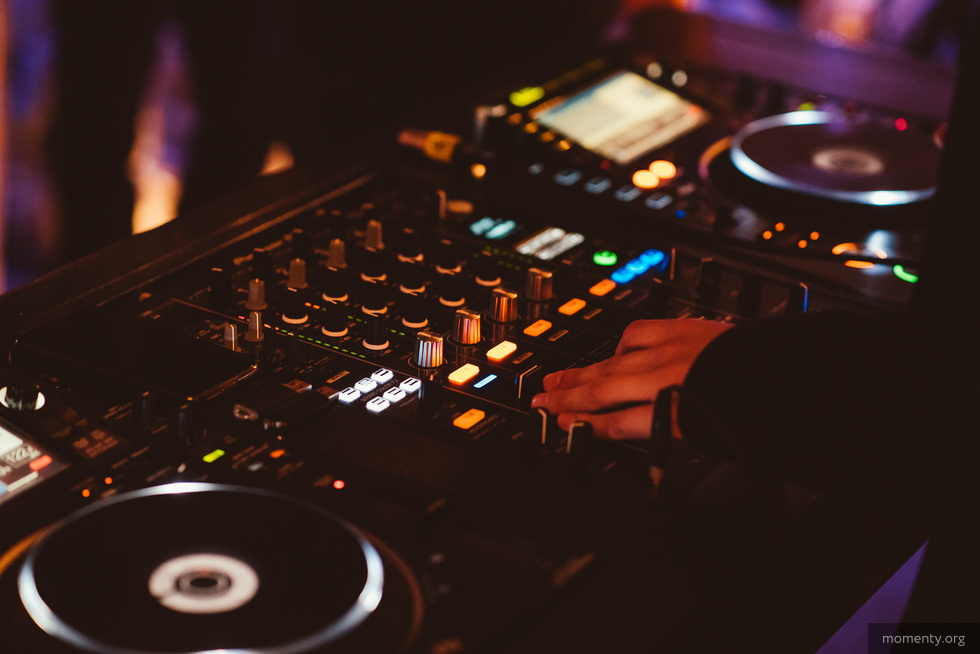 Уральские патимейкеры запускают диджейскую школу в Екатеринбурге Уральские патимейкеры запускают диджейскую школу в Екатеринбурге