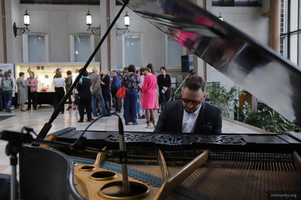 «Ночь искусств», матчи екатеринбургских команд и чешские композиторы в филармонии — афиша на самый длинный уикенд ноября «Ночь искусств», матчи екатеринбургских команд и чешские композиторы в филармонии — афиша на самый длинный уикенд ноября