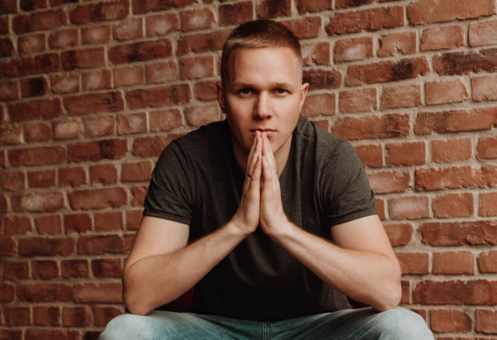 Актер с ТНТ стал ведущим уральского тревел-шоу Актер с ТНТ стал ведущим уральского тревел-шоу